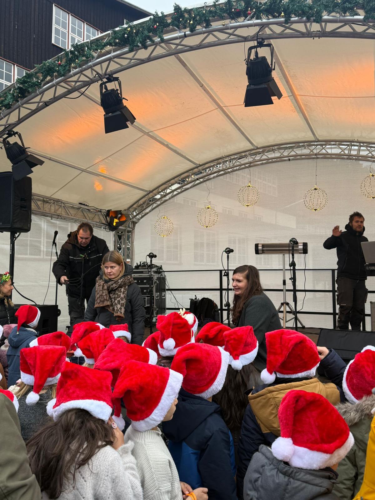 Schulchor beim Weihnachtlichen Rammelsberg – Foto 2