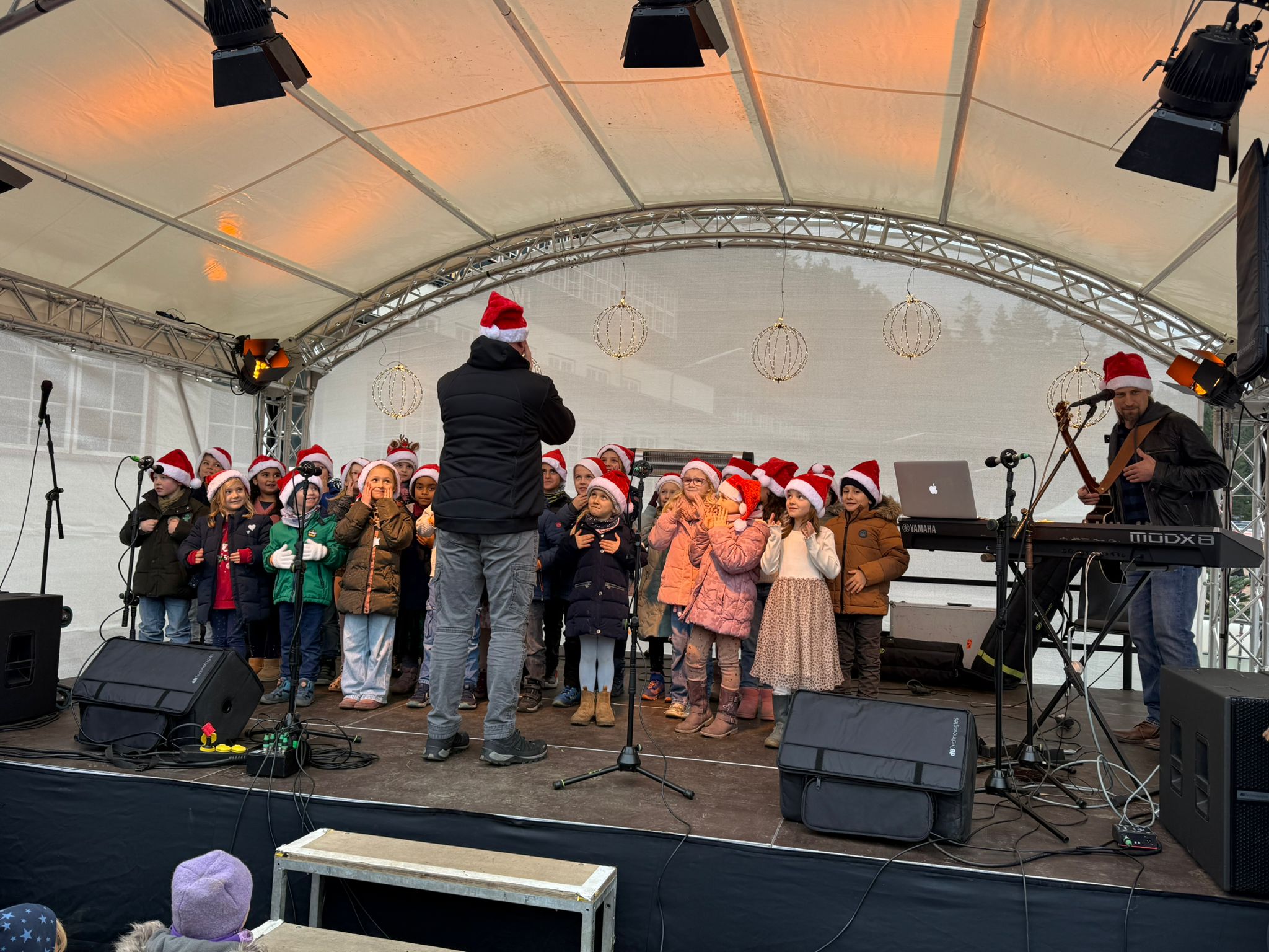 Schulchor beim Weihnachtlichen Rammelsberg – Foto 3